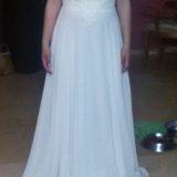 שמלת כלה Flora- הכסף ילך לצדקה