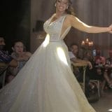 שמלת כלה מנצנצת