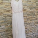 שמלה עדינה ונוחה