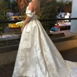 שמלת כלה מבית מירה צבילינגר – TIMELESS – כמו חדשה, מבד איכותי, יפייפיה.